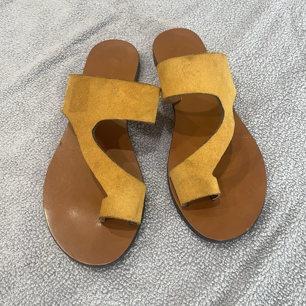 Kenneth Cole NY Women's Mustard Yellow Suede Italian Leather Toe Loop Sandal 8.5 - Picture 2 of 8